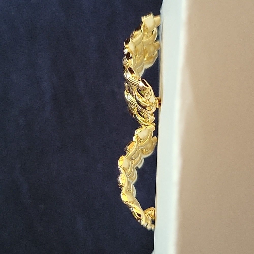 Gold Tone Earrings Criss Cross Textured Basketweave New - Picture 4 of 4